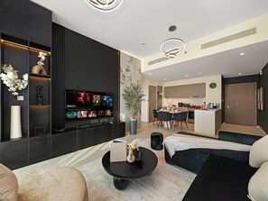 TV - New 1BR | Burj Khalifa Infinity Pool | Dubai Mall (Dubai)