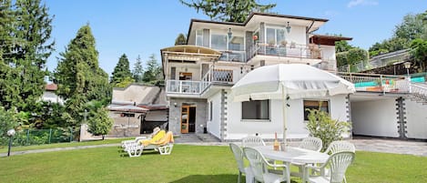 Family Apartment, Multiple Bedrooms (Casa Malpensata) | Outdoor dining