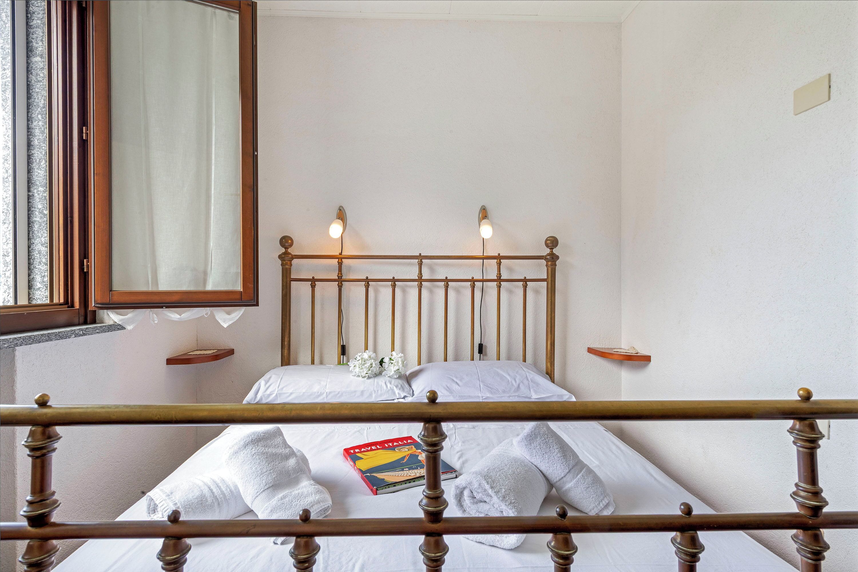 Family Apartment, Multiple Bedrooms (Casa Malpensata) | 2 bedrooms, free WiFi, bed sheets