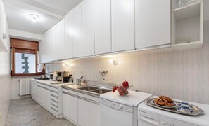 Family Apartment, 2 Bedrooms, Microwave (Casa Malpensata: Lake View Garden) | Private kitchen - Casa Malpensata: Lake View Garden House (Porto Valtravaglia)