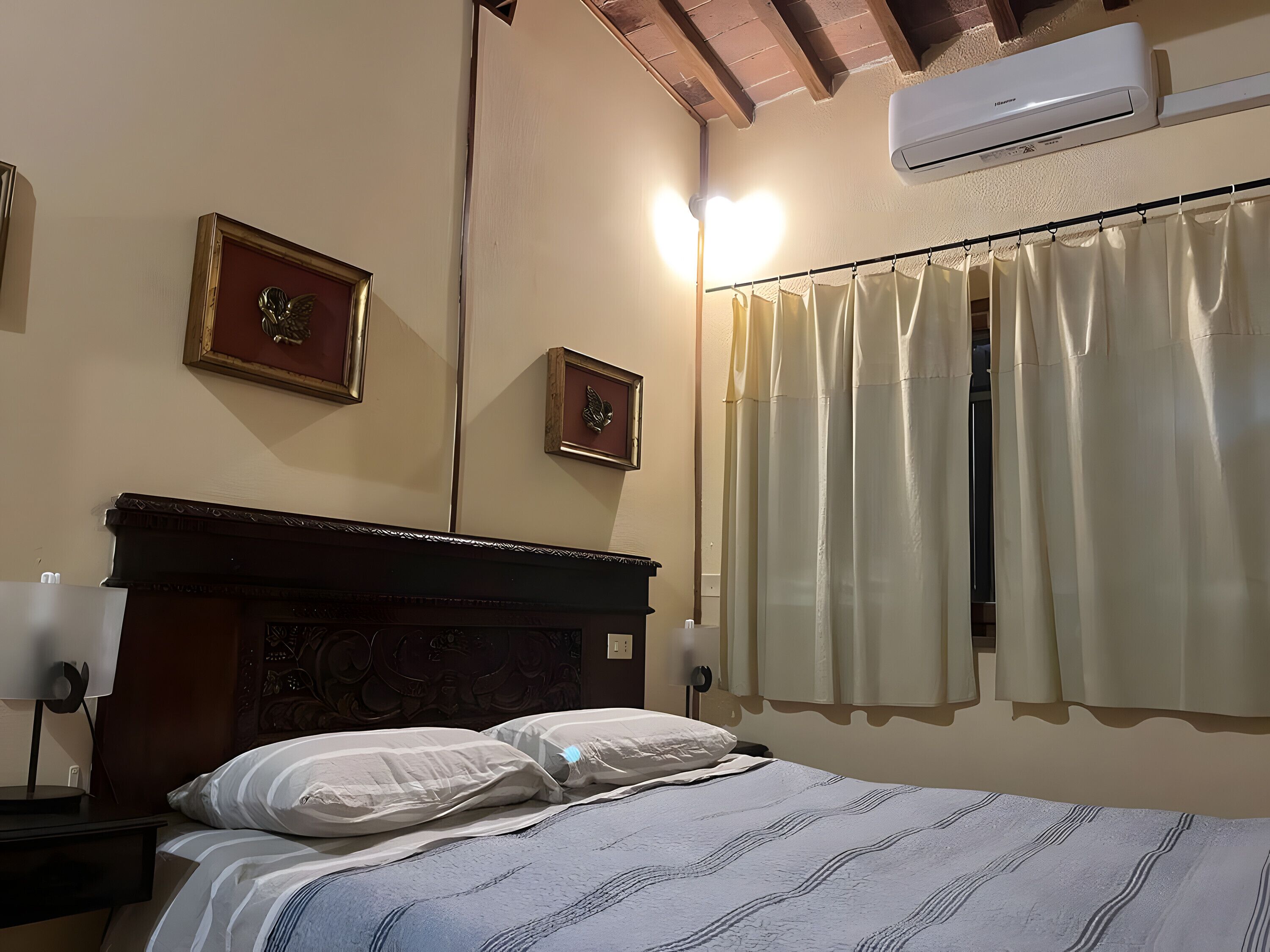 2 bedrooms, WiFi, bed sheets