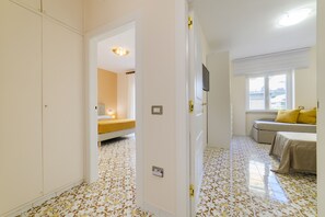 2 chambres, fer et planche à repasser, accès au Wi-Fi (inclus)