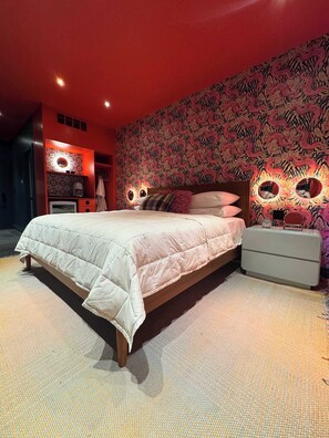 WiFi, bed sheets