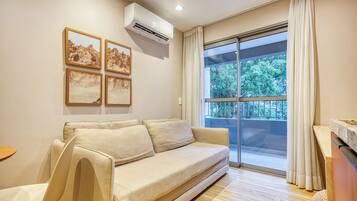 Exclusive Apartment (614833) | Living area