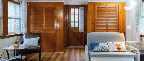 تلفزيون، مكتب