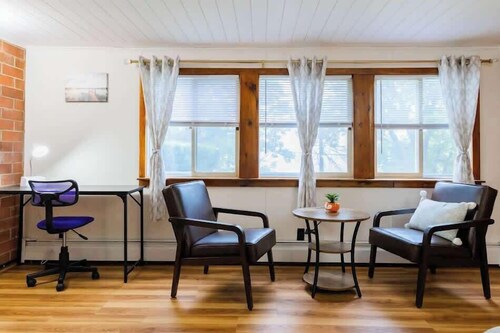 Naples Village Retreat - Heart of the Lakes Region