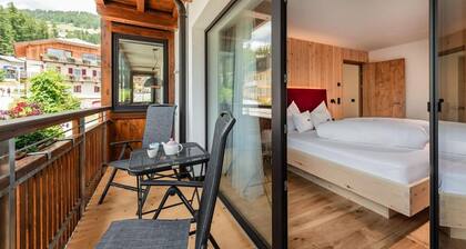 Apartment 'Chalet Rudla A for 4 People' with Mountain View, Shared Garden and Wi-Fi