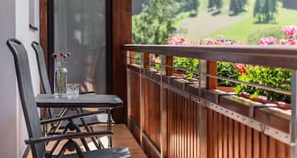 Apartamento 'Chalet Rudla B para 4 personas' con vistas a la montaña, jardín comunitario y Wi-Fi