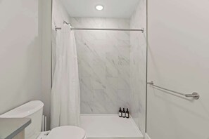 Bruser, Shampoo