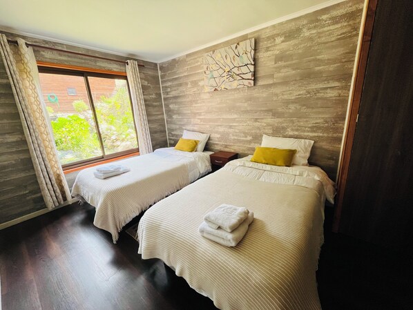 2 bedrooms, WiFi, bed sheets