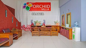Lobby sitting area - Collection O Subang near Ciater Subang formerly Orchid Villa Ciater (Ciater)