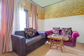 Villa, 2 chambres | Aire de séjour