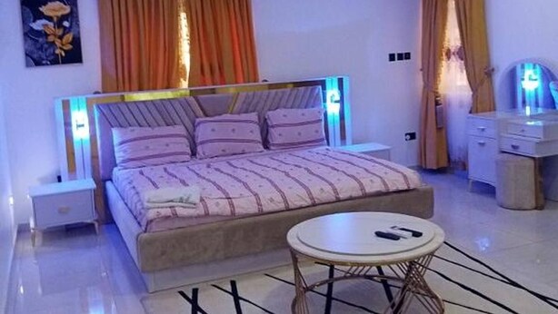 Apartment, 3 Bedrooms, Smoking, Balcony - Luxurious Abuja Apartment With Modern Amenities (Abuja)