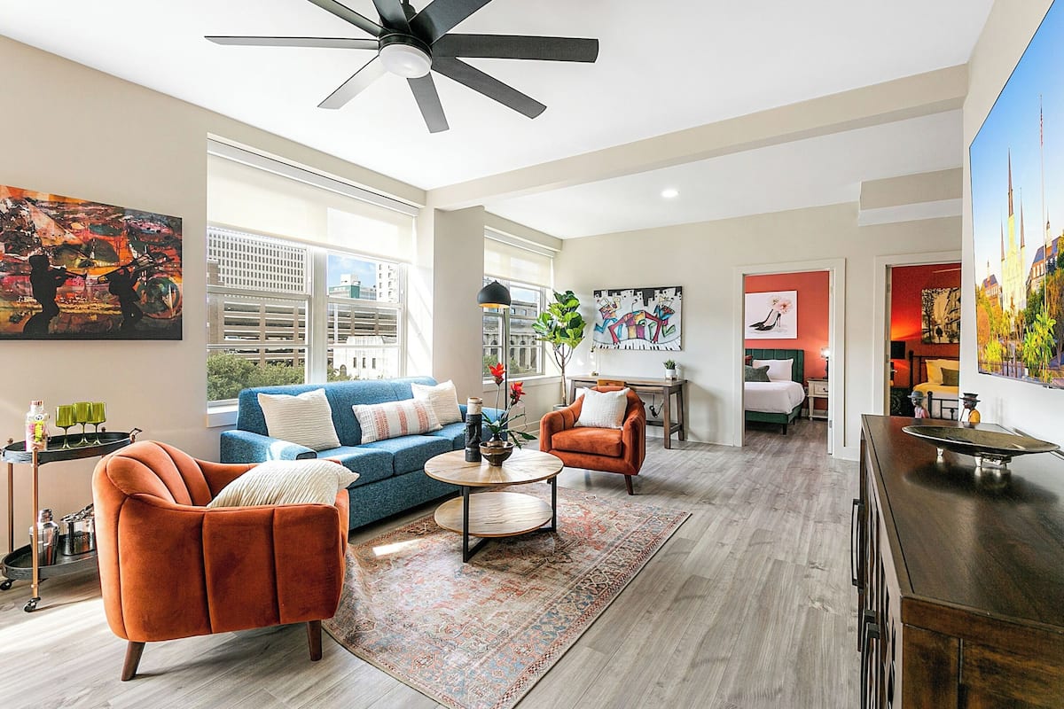 Family Condo, 4 Bedrooms | Living room