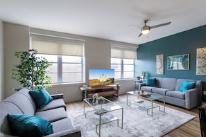 Standard Condo, 1 Bedroom | Living room