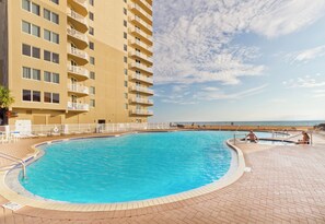 Piscine intérieure, piscine chauffée