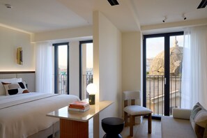 小型套房, 城市景观 | 迷你吧、熨斗/熨衣板、免费 WiFi、床单