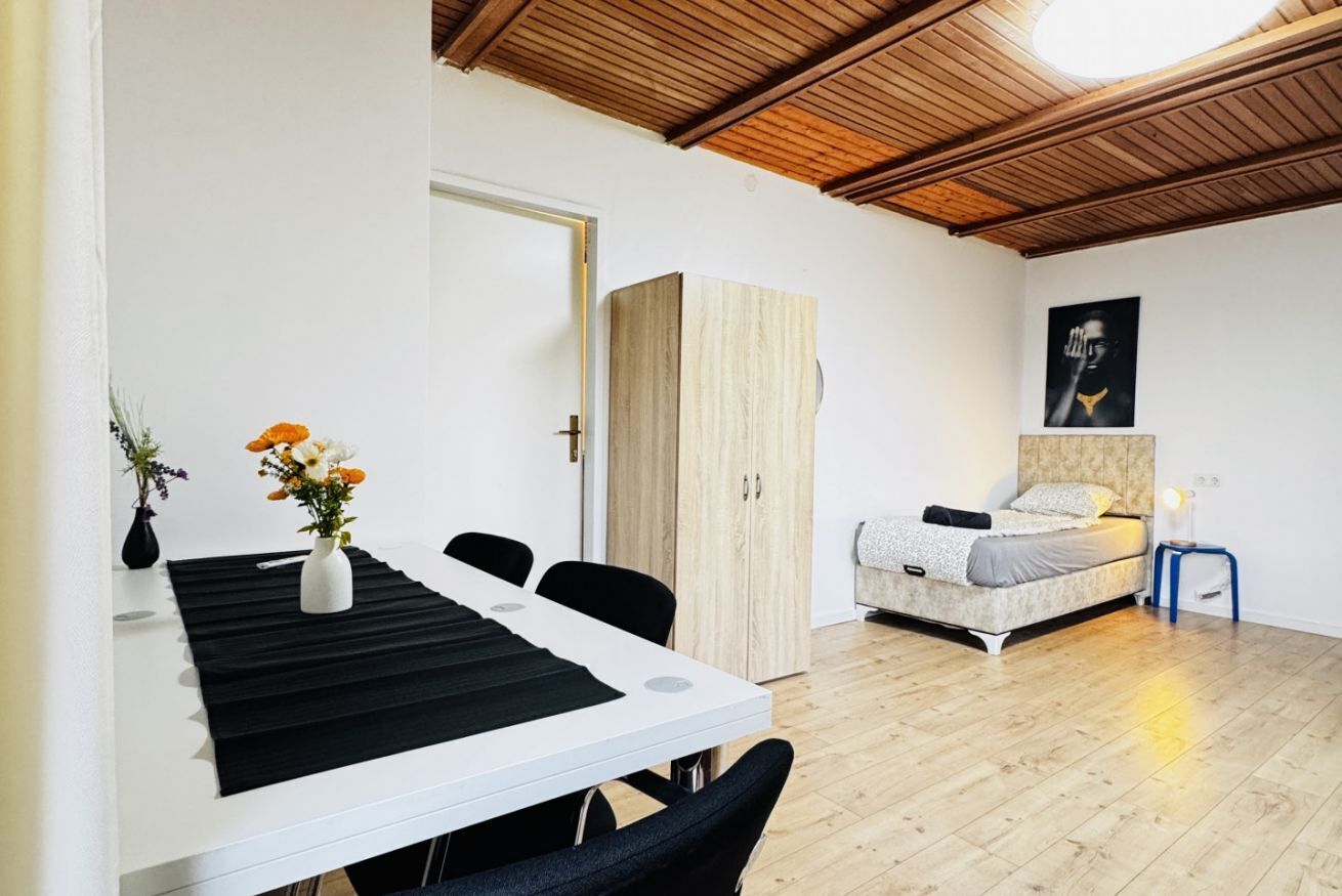 1 habitación y ropa de cama 