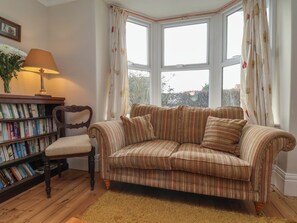 Living area - The Manse (Saltburn-by-the-Sea)