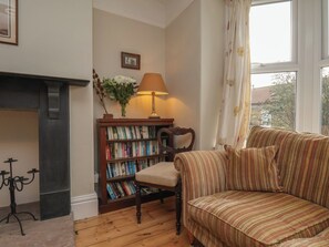 Cottage | Living area - The Manse (Saltburn-by-the-Sea)