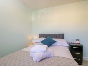 Cottage | 2 bedrooms, individually decorated, individually furnished, free WiFi - Swallows Nest (Cheltenham)