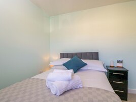 Cottage | 2 bedrooms, individually decorated, individually furnished, free WiFi