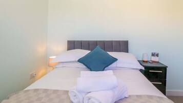 Cottage | 2 bedrooms, free WiFi, individually decorated, individually furnished