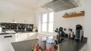 Småhus | Eget kjøkken | Oppvaskmaskin og kjøkkenutstyr