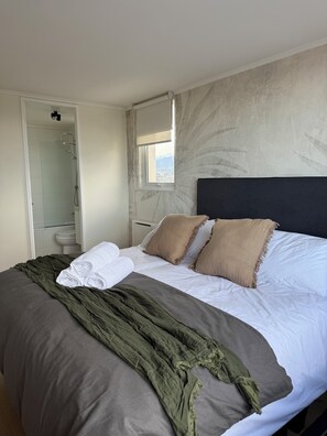 2 chambres, fer et planche à repasser, accès au Wi-Fi (inclus)