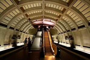 Interior - District Den - Walk Score 99 + Private Parking (Washington)