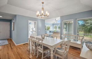 House, Multiple Beds, Patio, Golf View (30 Fairway Club) | Dining