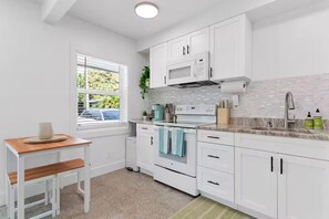 Microwave, stovetop, dishwasher