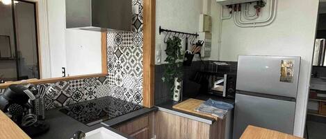 Refrigerador, microondas, horno y lavavajillas