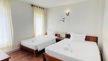 Eenvoudige Twin kamer | Een bureau, gratis wifi