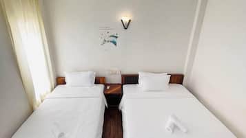 Basic Twin Room | Desk, free WiFi