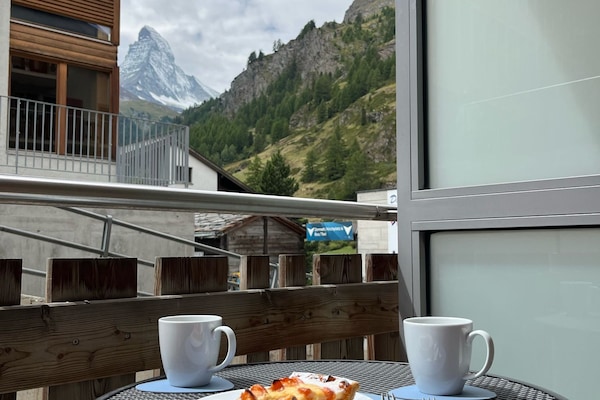 Condo Confort, cuisine, vue sur la montagne | Terrasse/patio