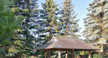 Ferienhaus 'Haus Am See' mit privater Terrasse, privatem Garten und WLAN