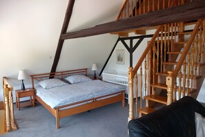 1 bedroom, WiFi, bed sheets