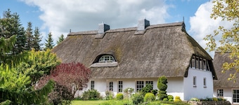 Ferienhaus 'Haus Am See' mit privater Terrasse, privatem Garten und WLAN