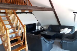 TV, fireplace, DVD player, stereo