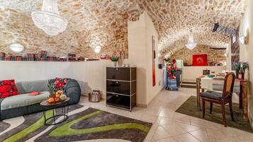 TV, DVD player, stereo