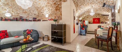 Télévision, lecteur de DVD, chaßne hi-fi