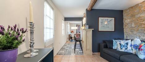 TV, DVD player, stereo