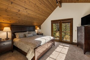6 bedrooms, free WiFi, bed sheets