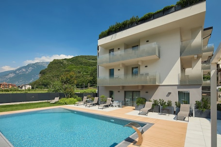 Seasonal outdoor pool