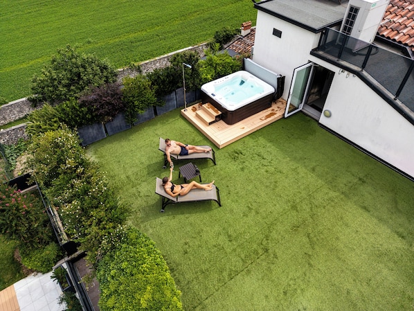 Baignoire à remous privée