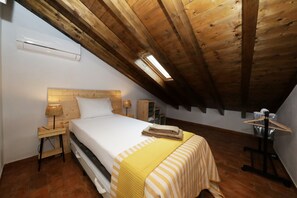 2 slaapkamers, een strijkplank/strijkijzer, wifi, beddengoed