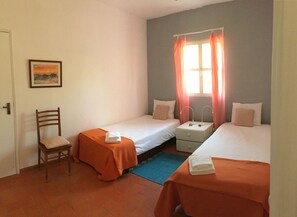 3 soverom, strykejern/-brett, wi-fi og sengetøy