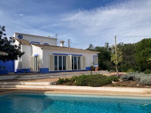 Pool - Holiday Home 'Country House with Private Pool' with Mountain View, Private Pool and Wi-Fi (Tavira)