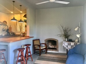 Interior - Holiday Home 'Charming Country House' with Private Terrace, Private Garden and Wi-Fi (Tavira)